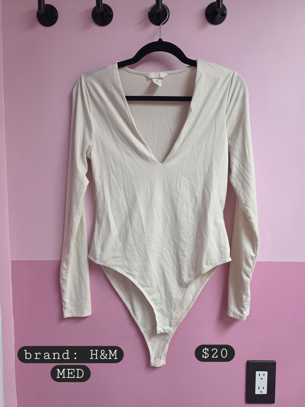 H&M Cream Long Sleeve V-Neck Bodysuit